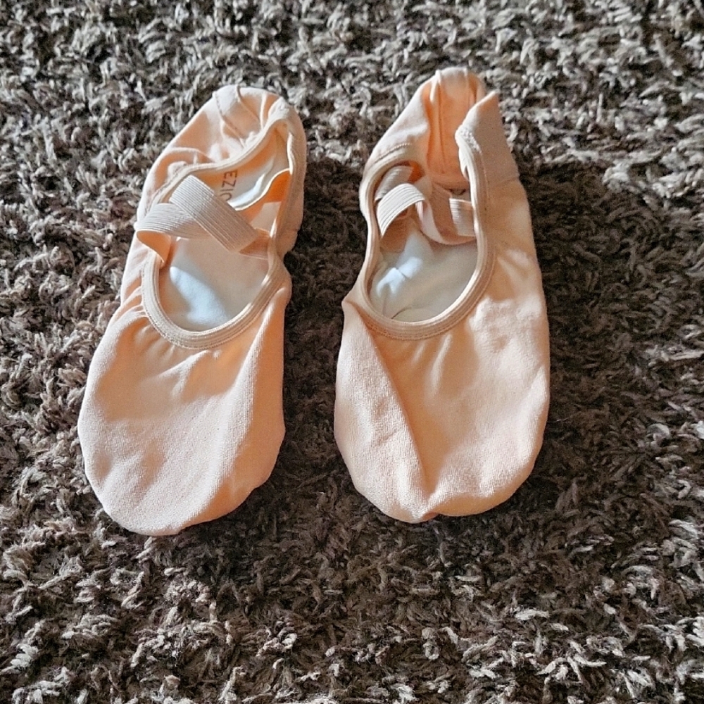 Soft Pink Brand NEW Capezio Ballet Shoes